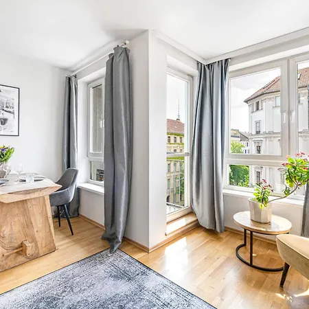 Stilvolles In Downtown Mitte, Boxspringbett, Balkon, Blick Ueber Auf Den Himmel, Zentrale Lage, Kiez Vor Der Haustuer Lejlighed