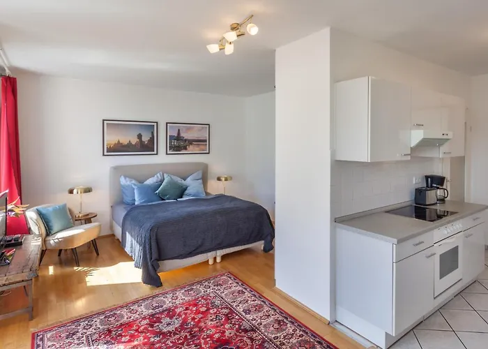 Apartamento Stilvolles In Downtown Mitte, Boxspringbett, Balkon, Blick über Auf Den Himmel, Zentrale Lage, Kiez Vor Der Haustür