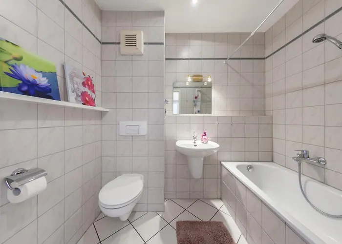 Stilvolles In Downtown Mitte, Boxspringbett, Balkon, Blick über Auf Den Himmel, Zentrale Lage, Kiez Vor Der Haustür * Berlín