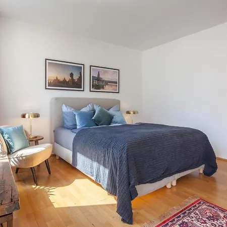 Stilvolles In Downtown Mitte, Boxspringbett, Balkon, Blick über Auf Den Himmel, Zentrale Lage, Kiez Vor Der Haustür * Berlín